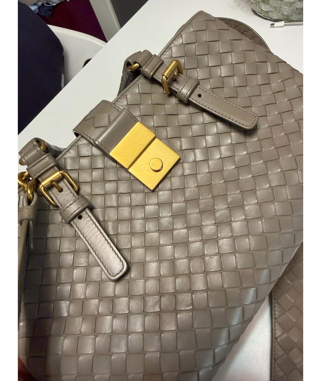 BOTTEGA VENETA Бежевая кожаная сумка с короткими ручками, фото 2