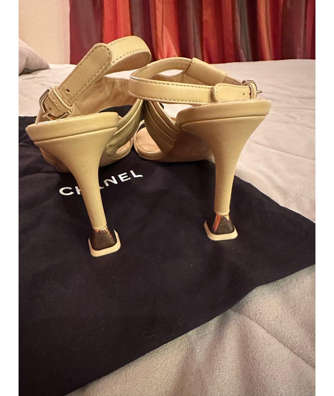 CHANEL Бежевые кожаные босоножки, фото 4