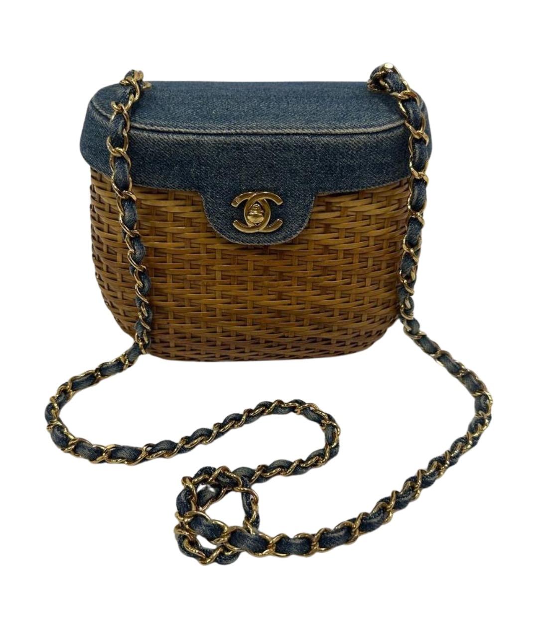 CHANEL Бежевая плетеная сумка через плечо, фото 1