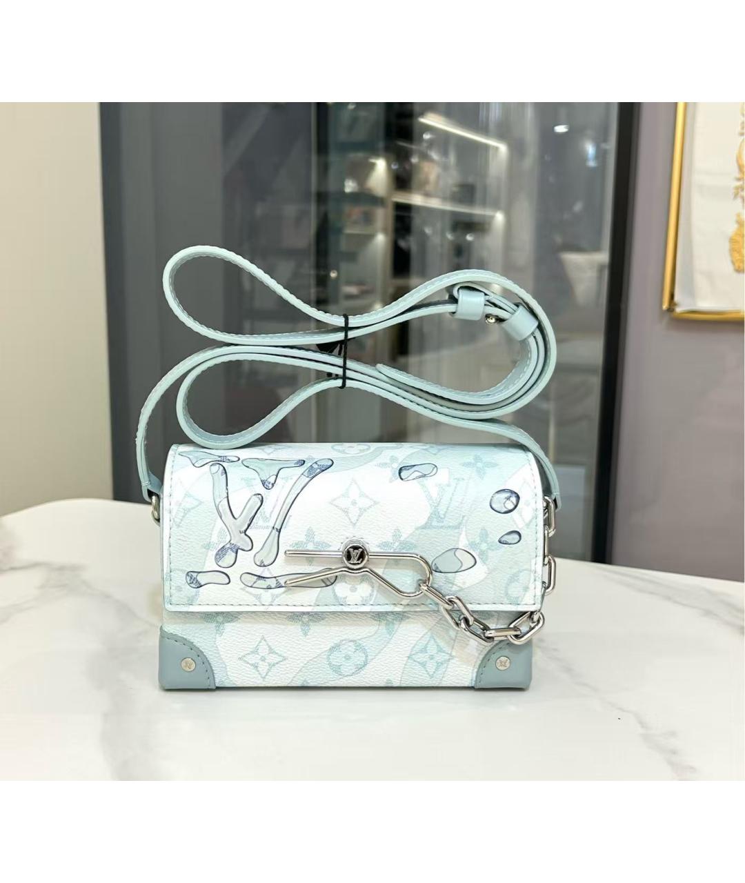 LOUIS VUITTON Голубая сумка через плечо, фото 2