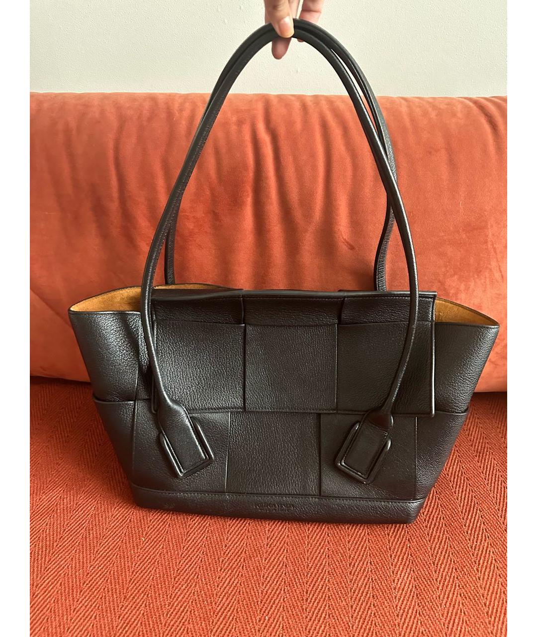 BOTTEGA VENETA Черная кожаная сумка тоут, фото 9