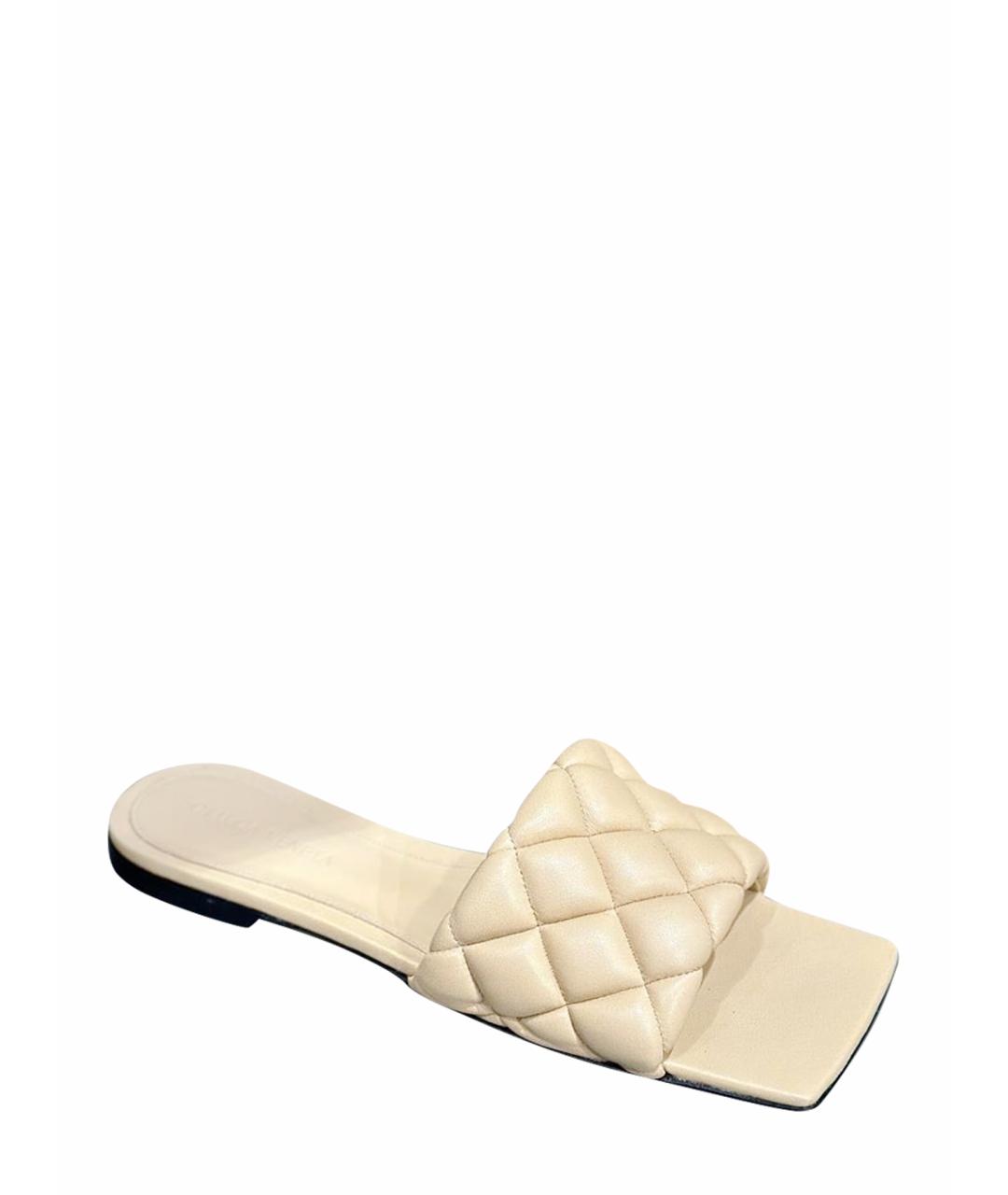 BOTTEGA VENETA Бежевые кожаные сандалии, фото 1