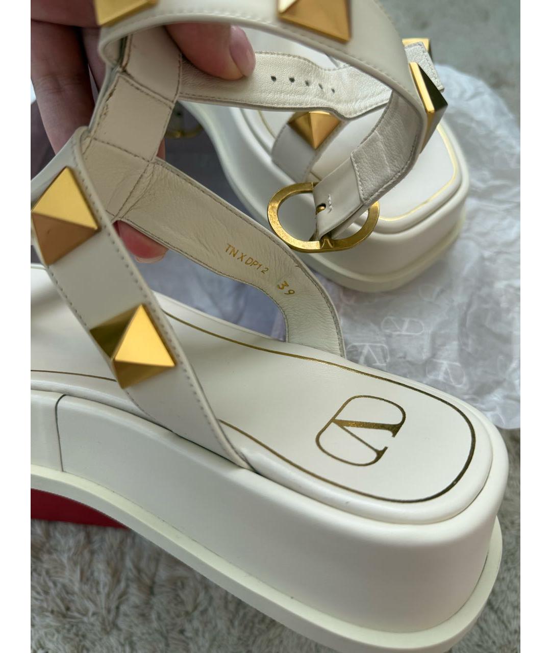 VALENTINO Белые кожаные босоножки, фото 7