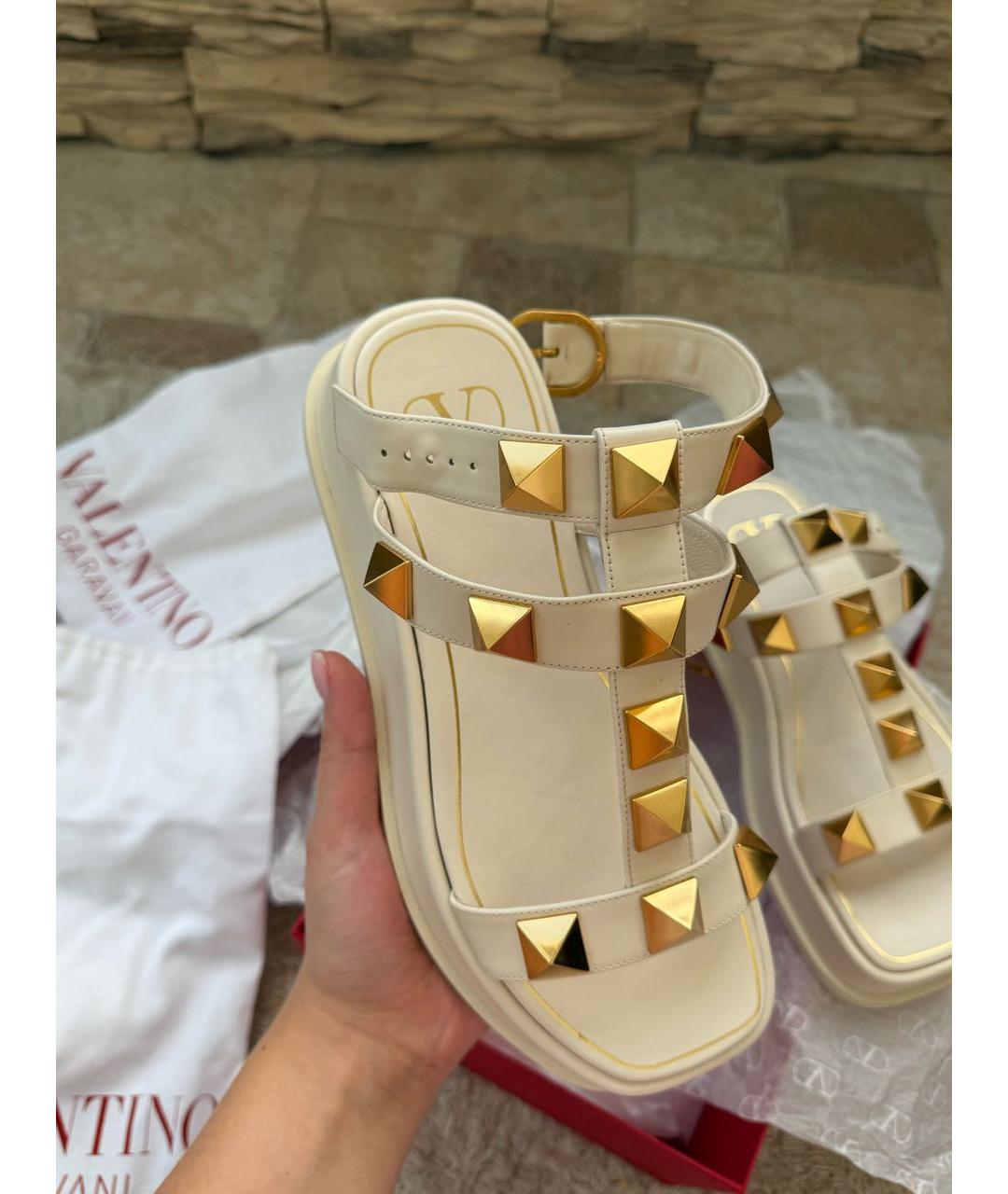 VALENTINO Белые кожаные босоножки, фото 3