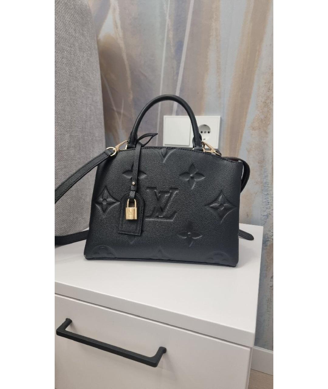 LOUIS VUITTON Черная кожаная сумка с короткими ручками, фото 2