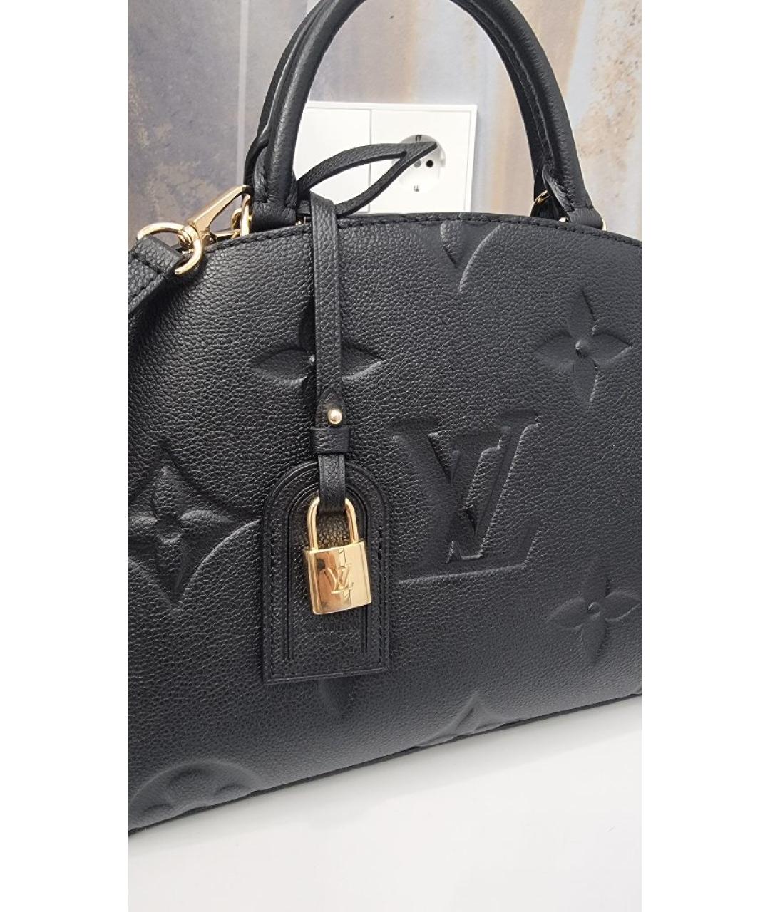 LOUIS VUITTON Черная кожаная сумка с короткими ручками, фото 3