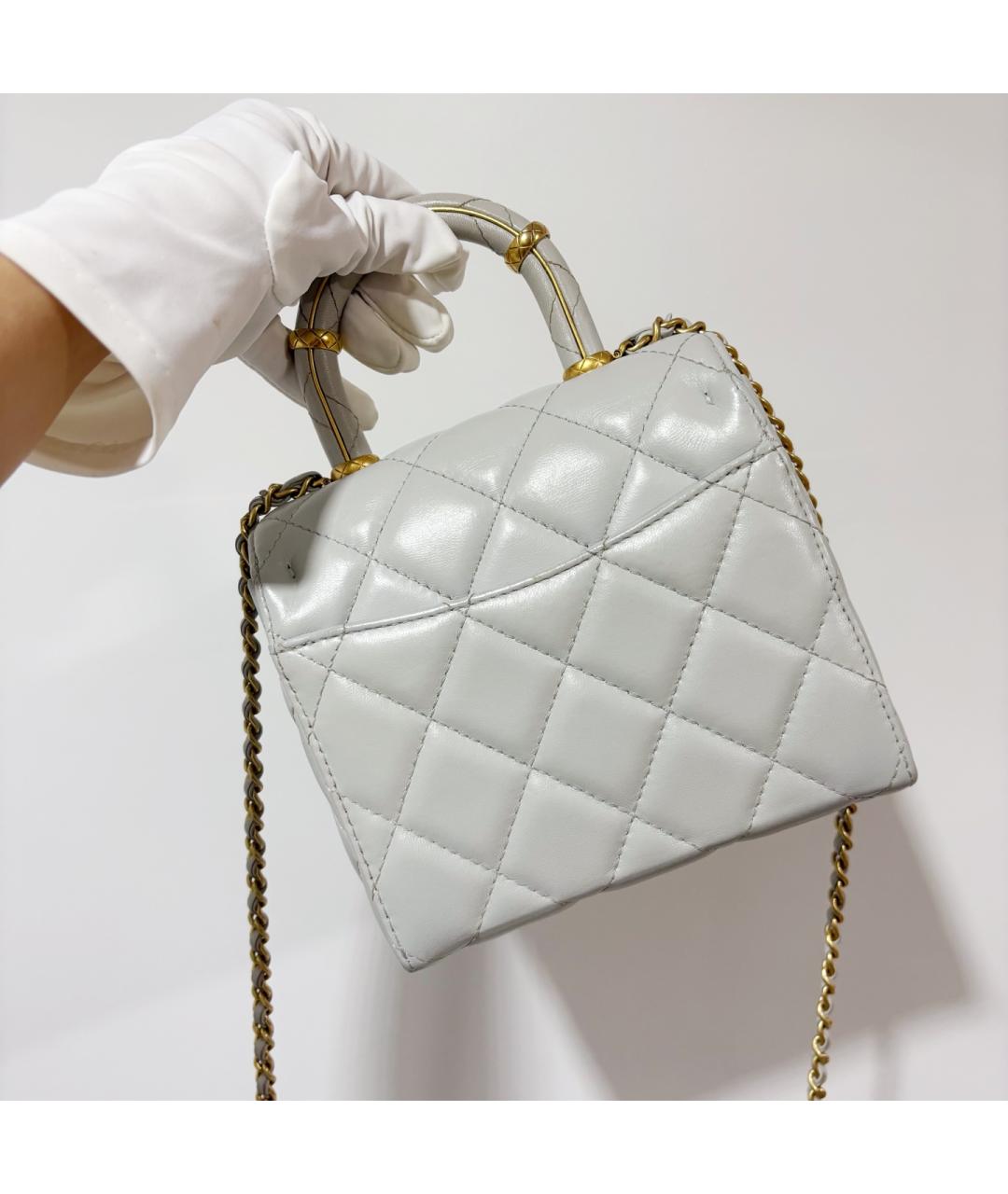 CHANEL Серая кожаная сумка с короткими ручками, фото 4