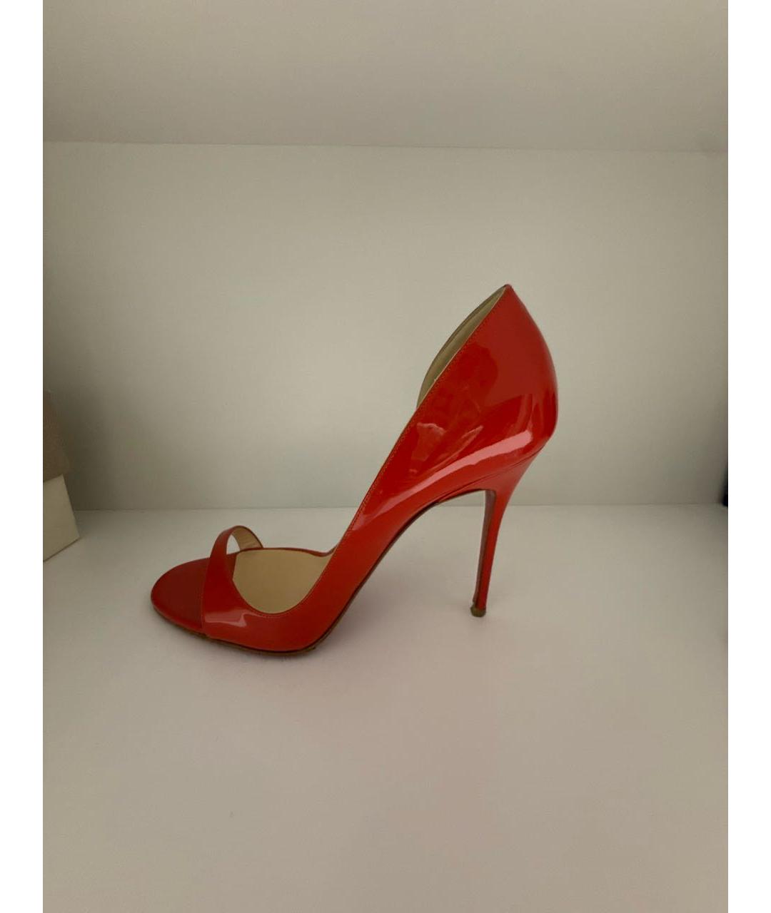 CHRISTIAN LOUBOUTIN Красные туфли из лакированной кожи, фото 8