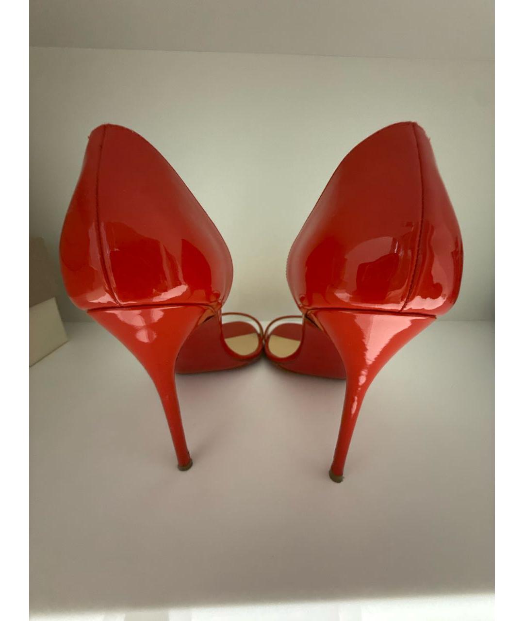 CHRISTIAN LOUBOUTIN Красные туфли из лакированной кожи, фото 4
