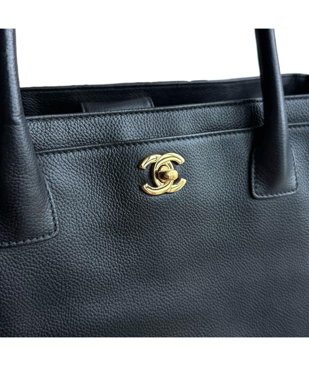 CHANEL Черная кожаная сумка тоут, фото 5