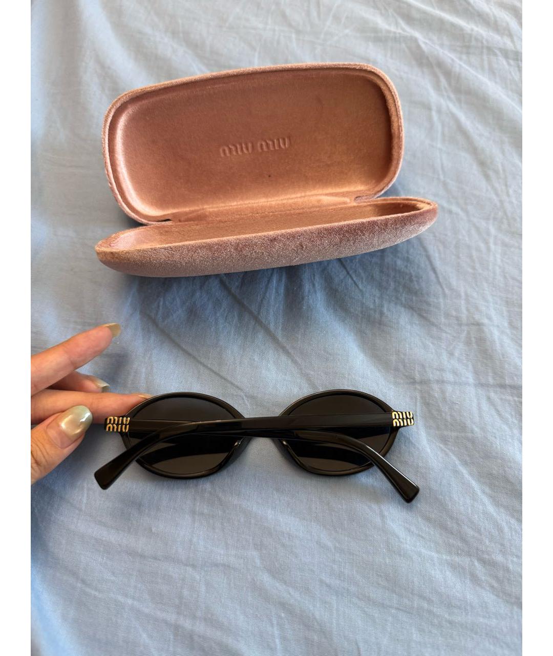 MIU MIU Черные пластиковые солнцезащитные очки, фото 3
