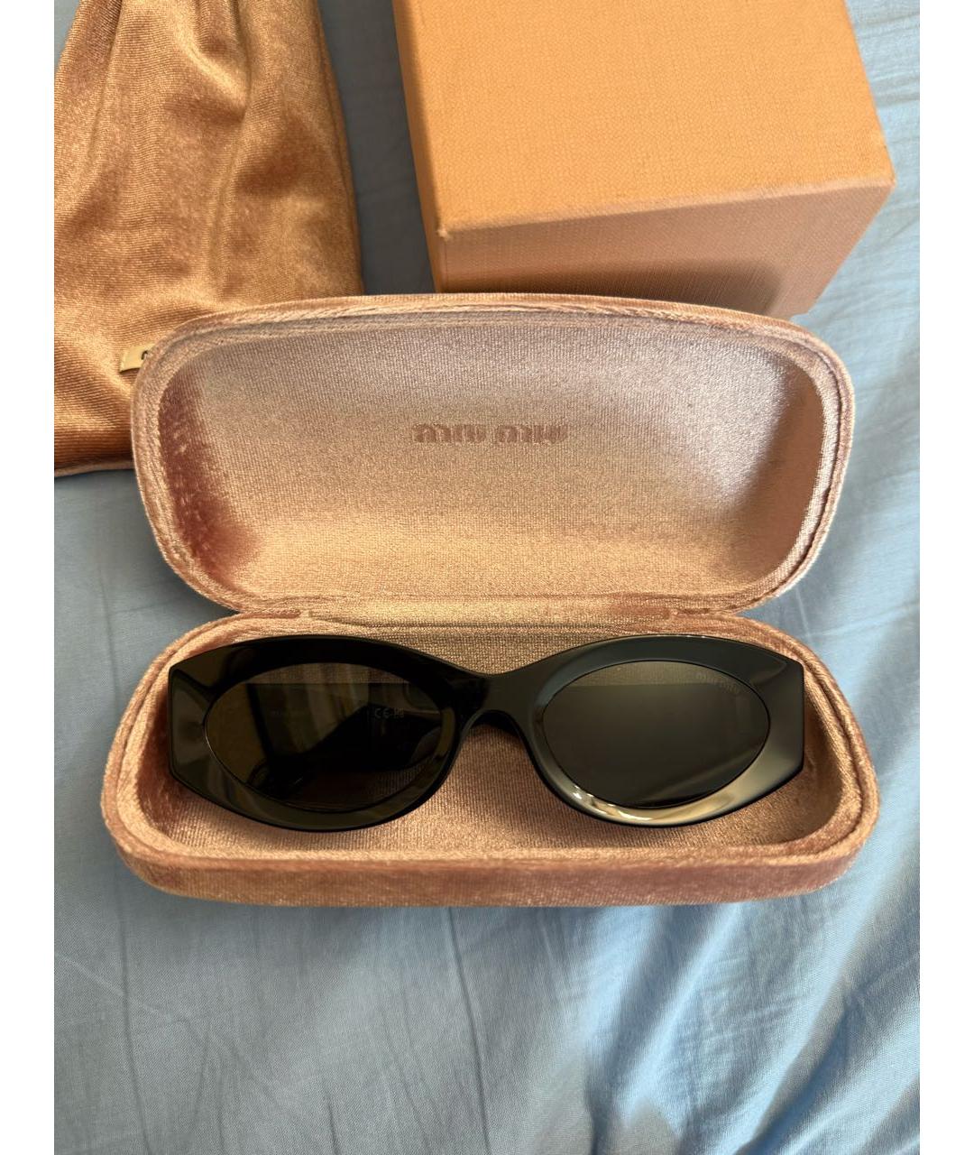 MIU MIU Черные пластиковые солнцезащитные очки, фото 3