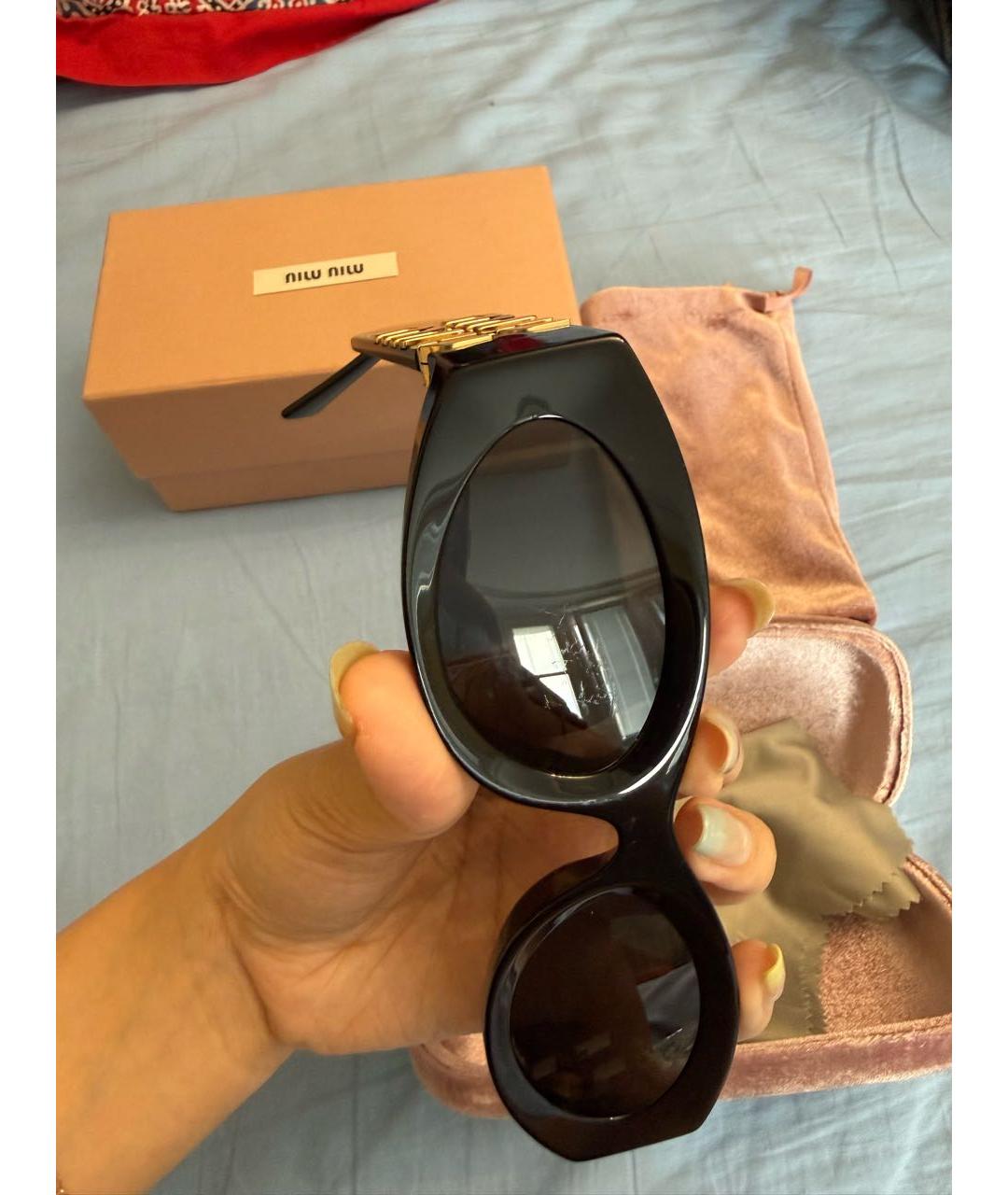 MIU MIU Черные пластиковые солнцезащитные очки, фото 4
