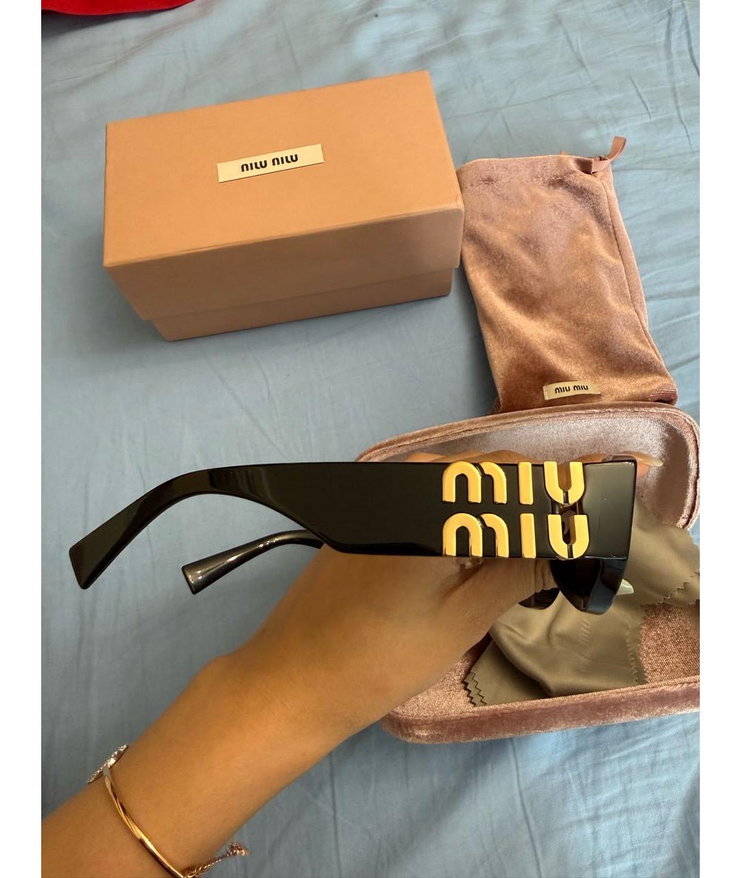MIU MIU Черные пластиковые солнцезащитные очки, фото 5
