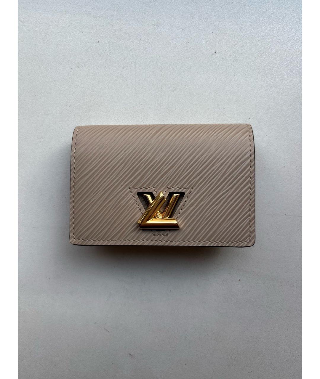 LOUIS VUITTON Бежевый кожаный кардхолдер, фото 9