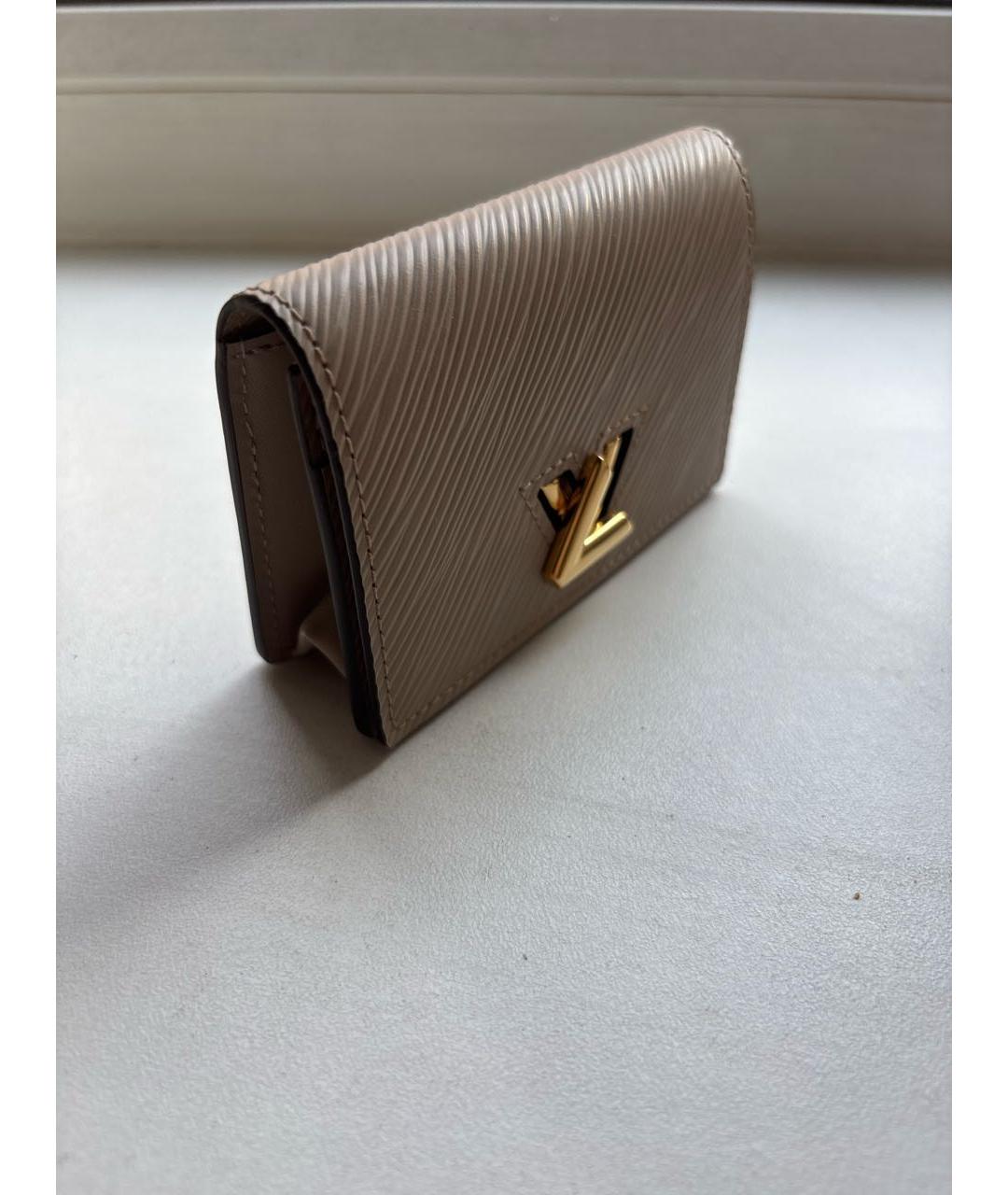 LOUIS VUITTON Бежевый кожаный кардхолдер, фото 2