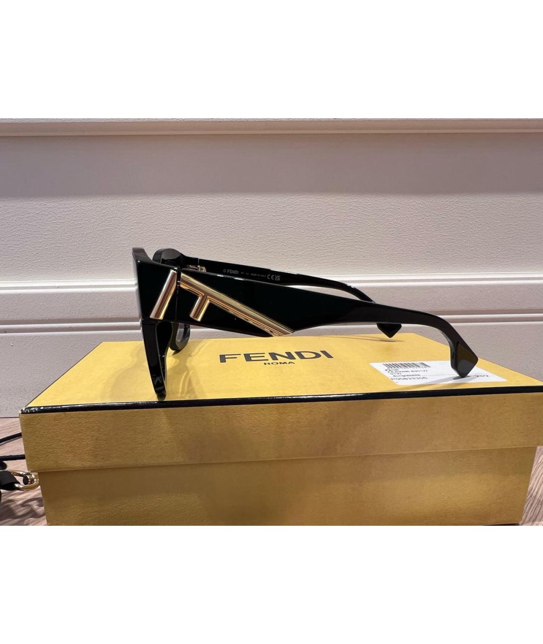 FENDI Черные пластиковые солнцезащитные очки, фото 3
