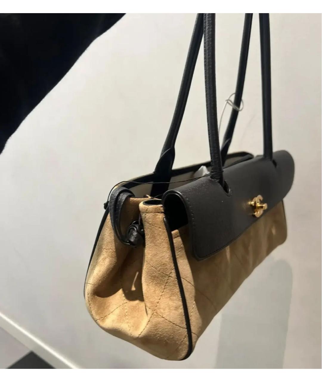 CHANEL Бежевая замшевая сумка через плечо, фото 3