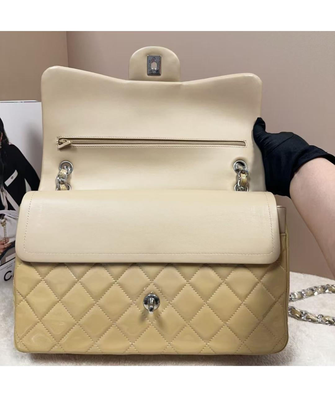 CHANEL Желтая сумка через плечо из лакированной кожи, фото 5