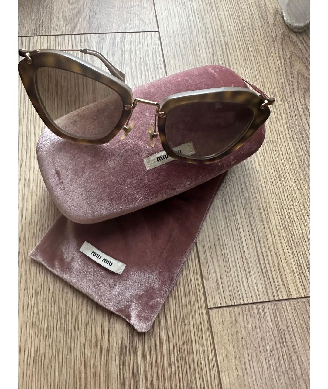 MIU MIU Коричневые пластиковые солнцезащитные очки, фото 2