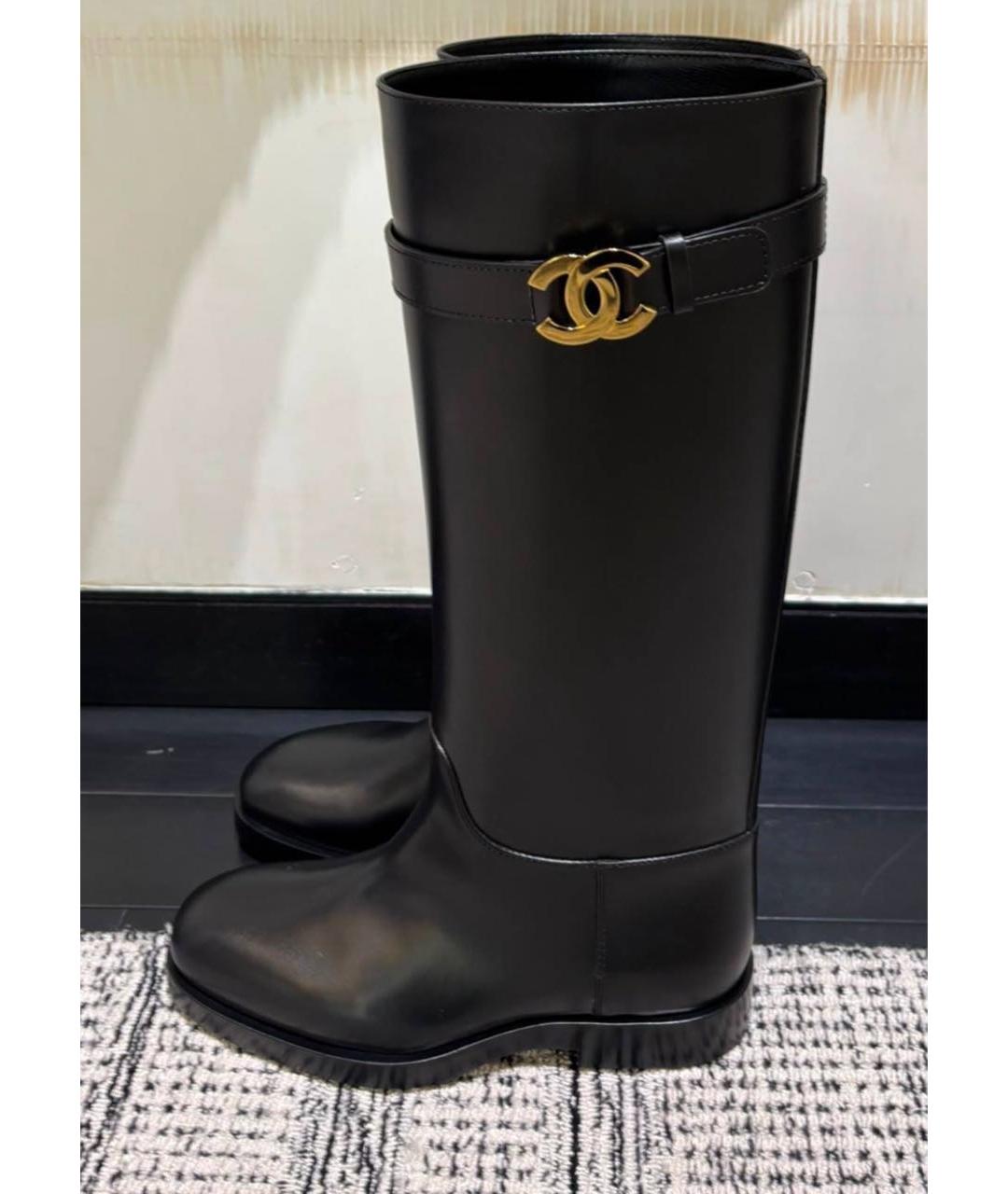 CHANEL Черные кожаные сапоги, фото 2