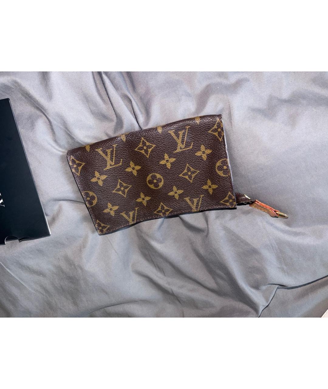 LOUIS VUITTON Коричневая канва косметичка, фото 6