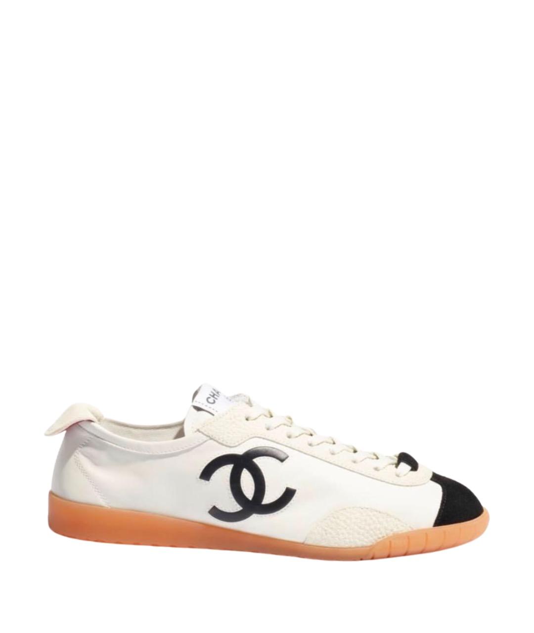 CHANEL Белые кожаные кеды, фото 1