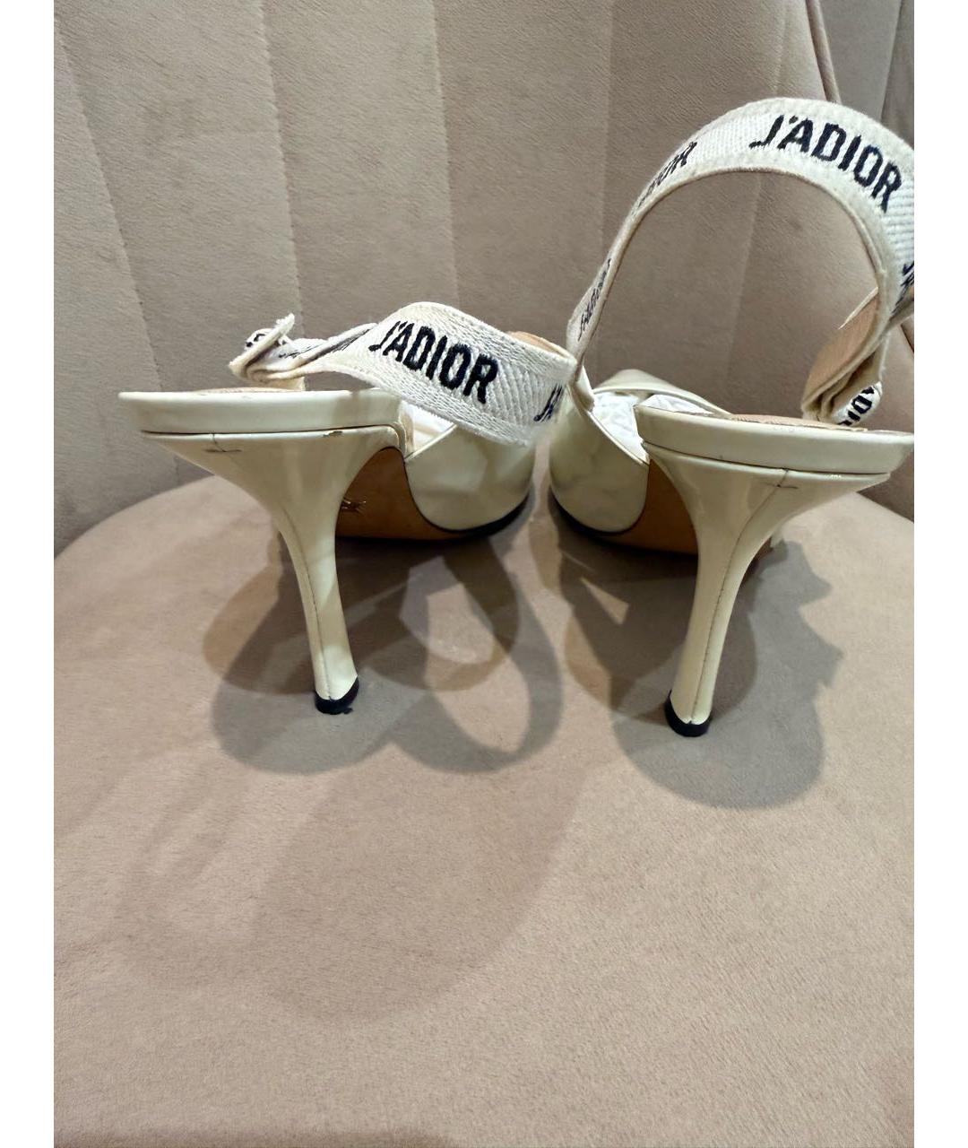 CHRISTIAN DIOR Белые туфли из лакированной кожи, фото 3