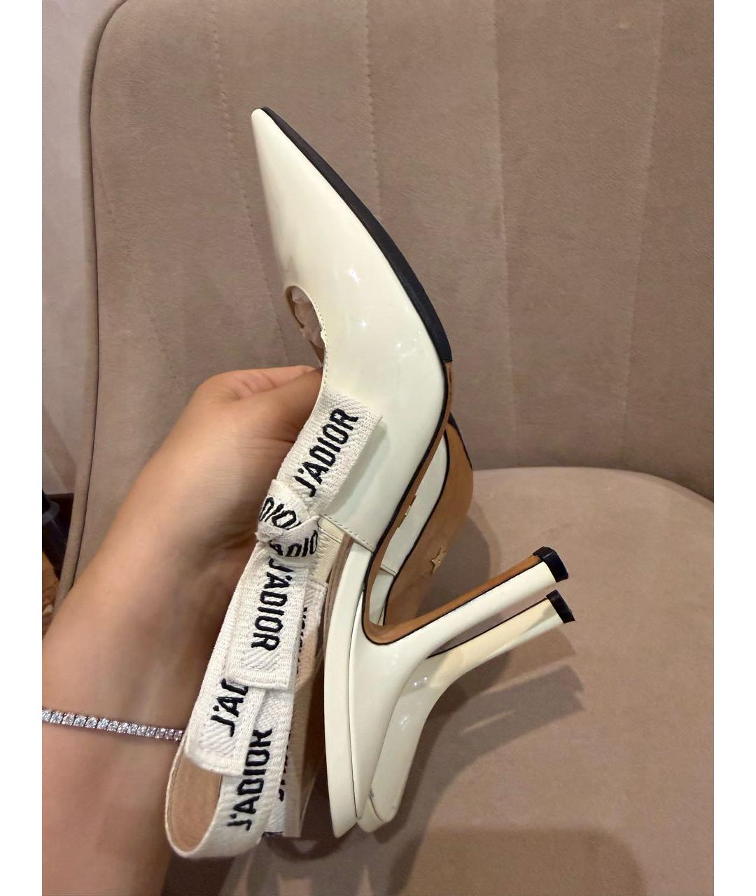 CHRISTIAN DIOR Белые туфли из лакированной кожи, фото 7