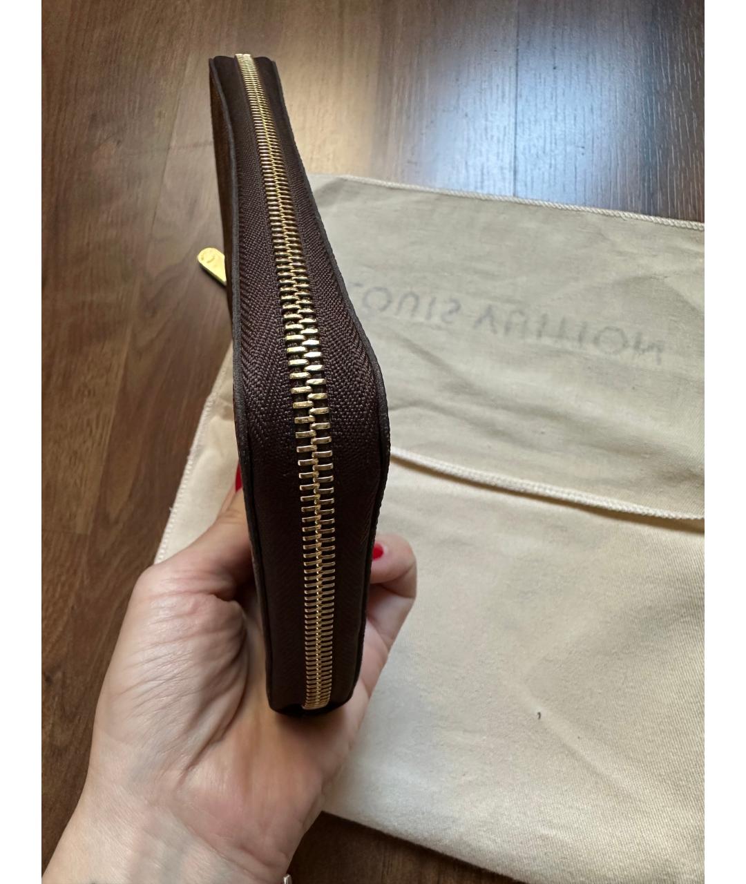 LOUIS VUITTON Коричневый кошелек, фото 8