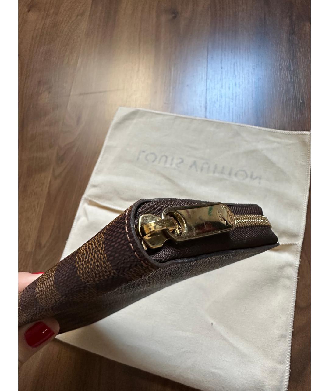 LOUIS VUITTON Коричневый кошелек, фото 5