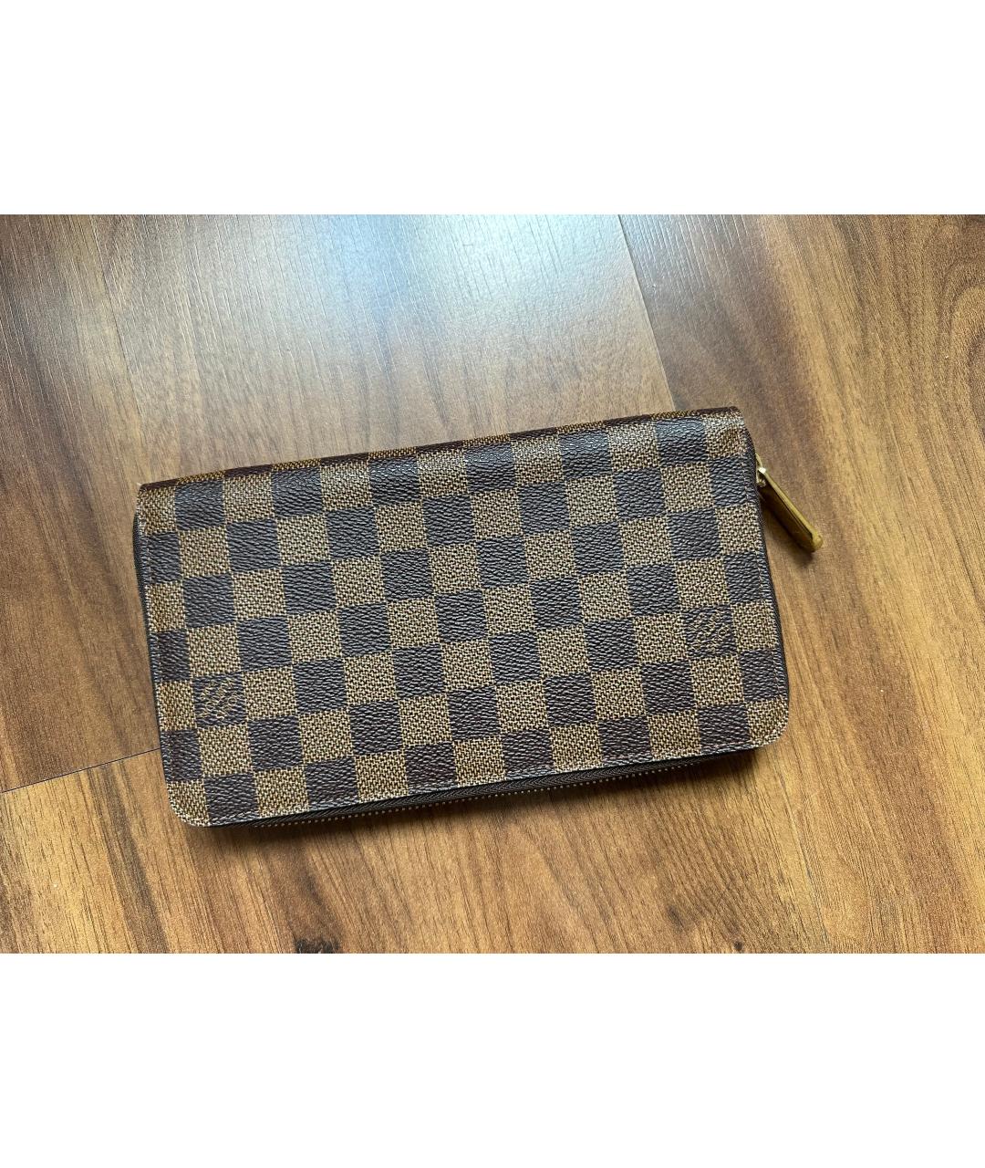 LOUIS VUITTON Коричневый кошелек, фото 2
