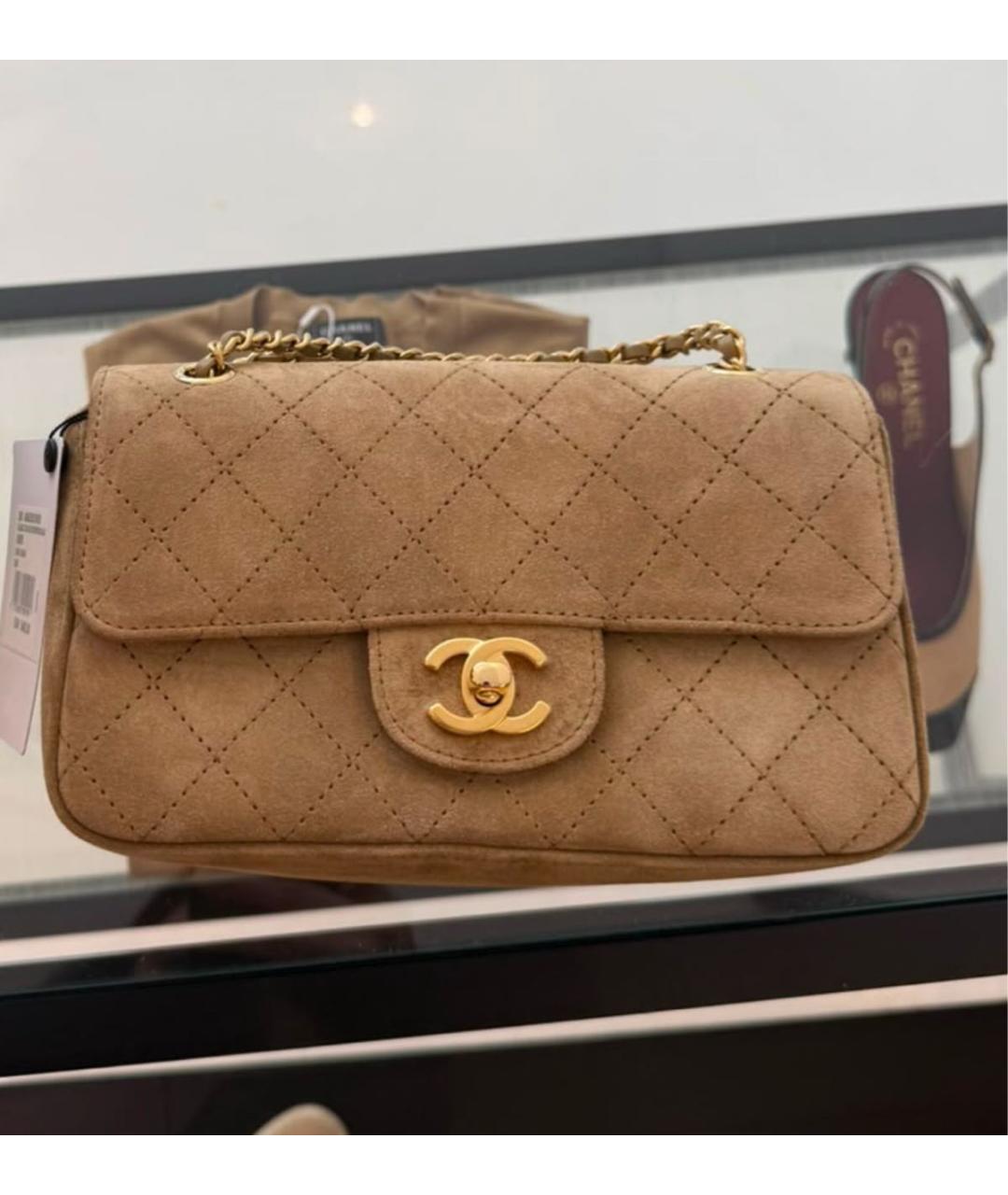 CHANEL Бежевая замшевая сумка через плечо, фото 2