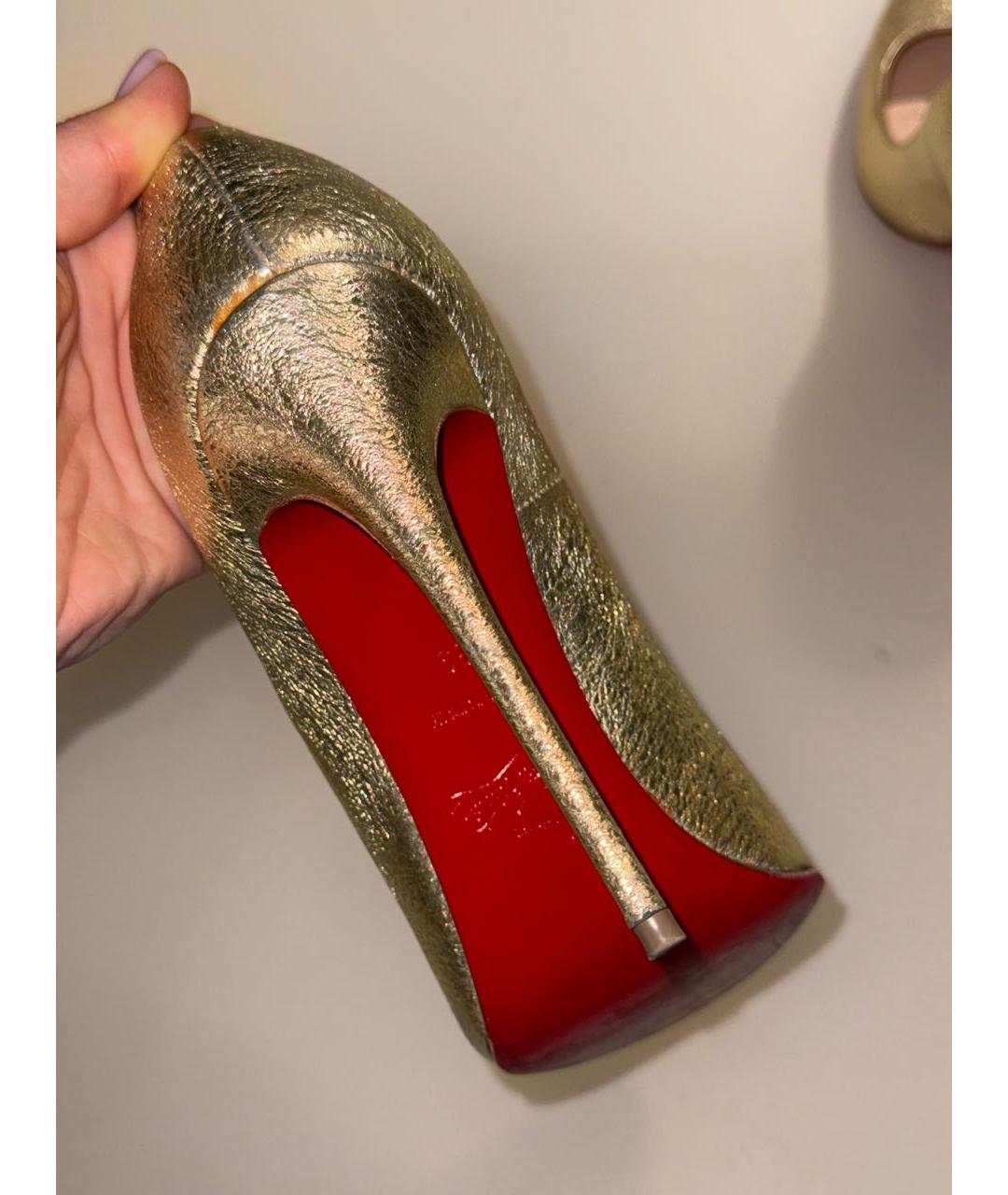 CHRISTIAN LOUBOUTIN Золотые кожаные туфли, фото 4