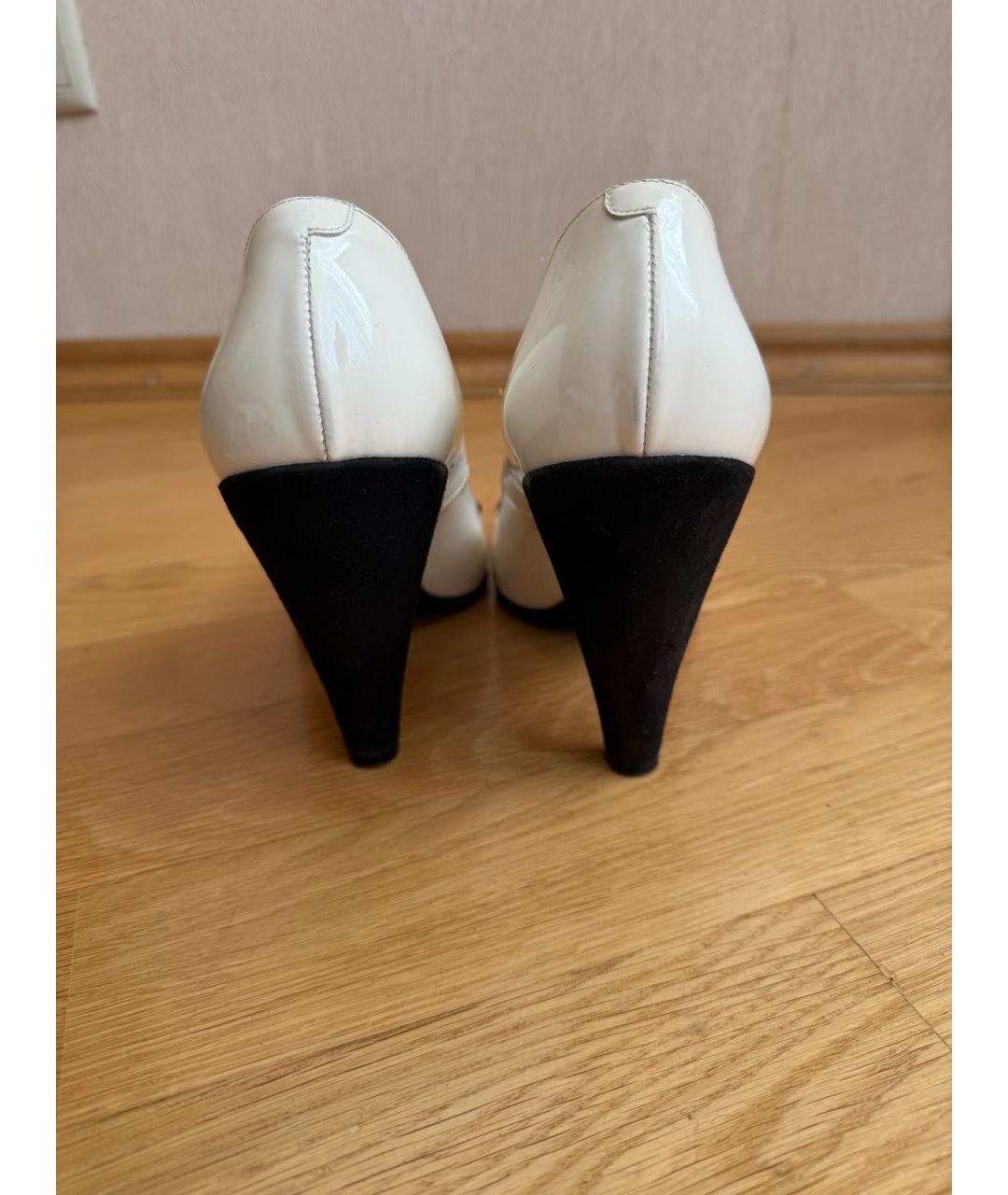 MARC BY MARC JACOBS Белые туфли из лакированной кожи, фото 4