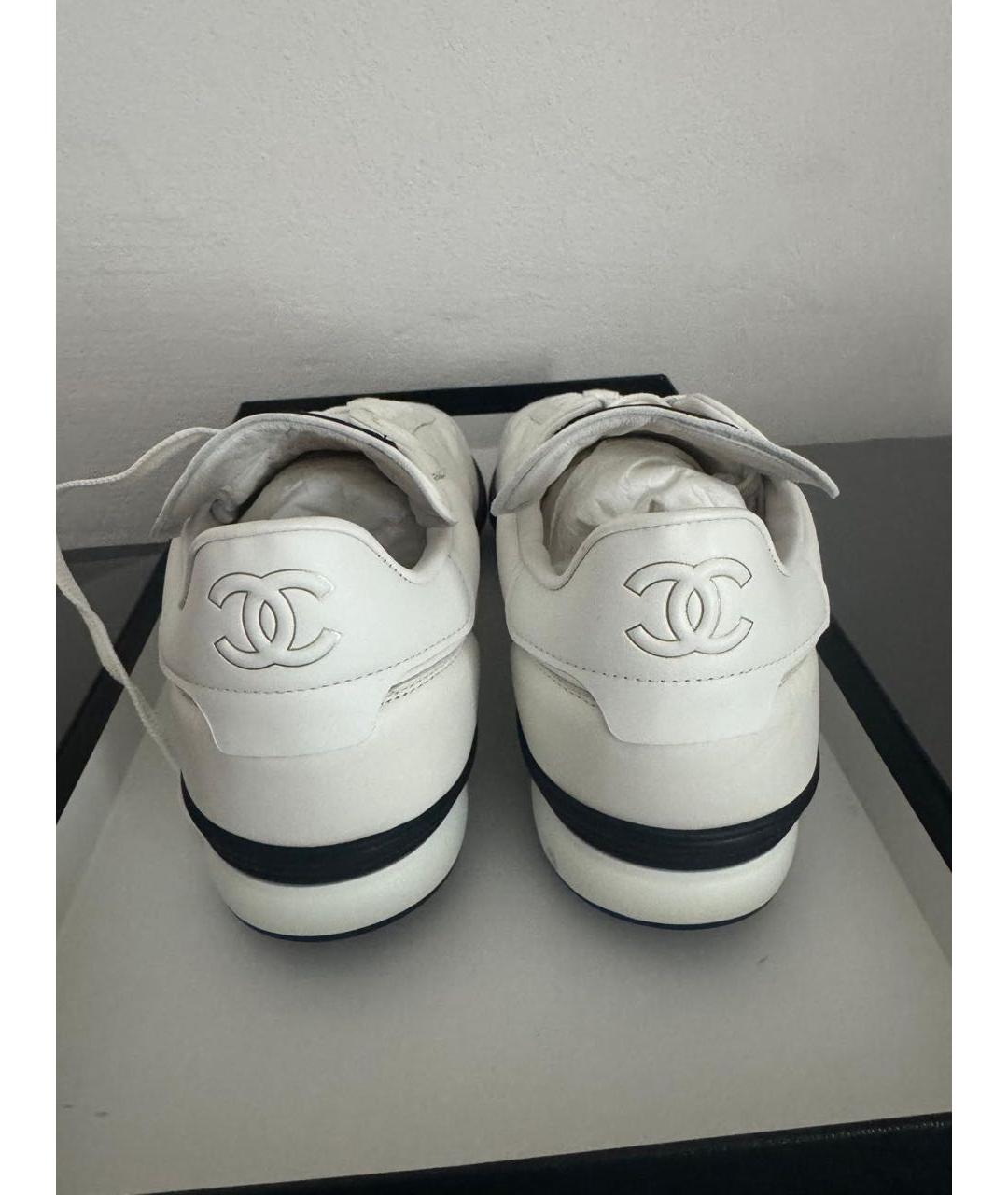CHANEL Белые кожаные низкие кроссовки / кеды, фото 5