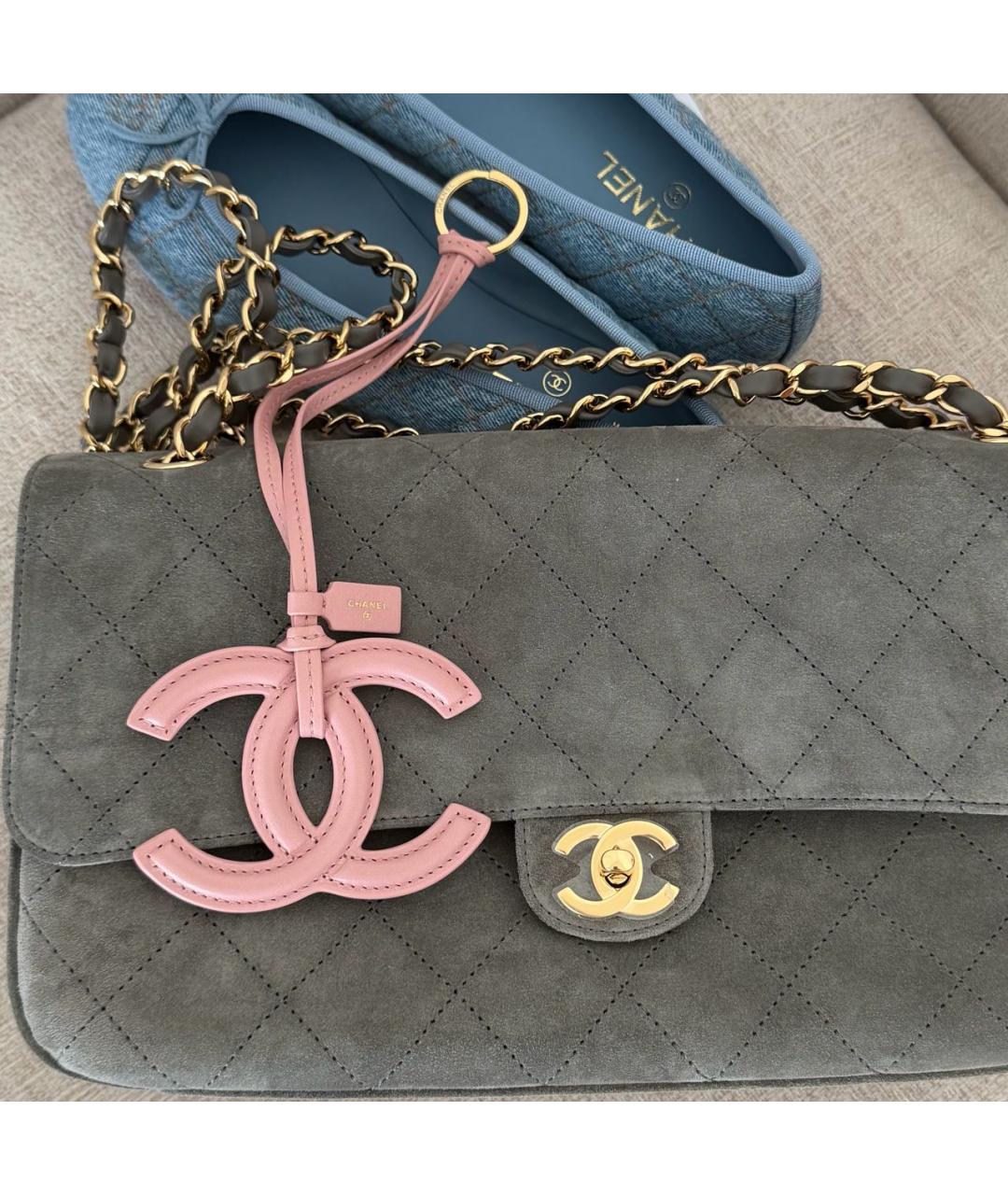 CHANEL Розовый брелок, фото 3