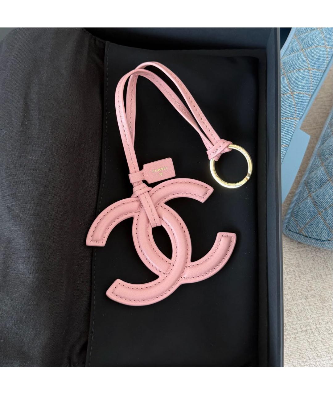 CHANEL Розовый брелок, фото 2