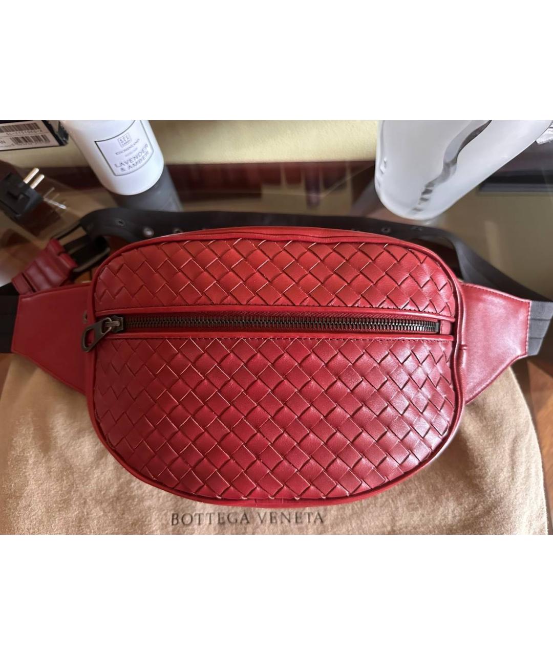 BOTTEGA VENETA Бордовая кожаная поясная сумка, фото 8