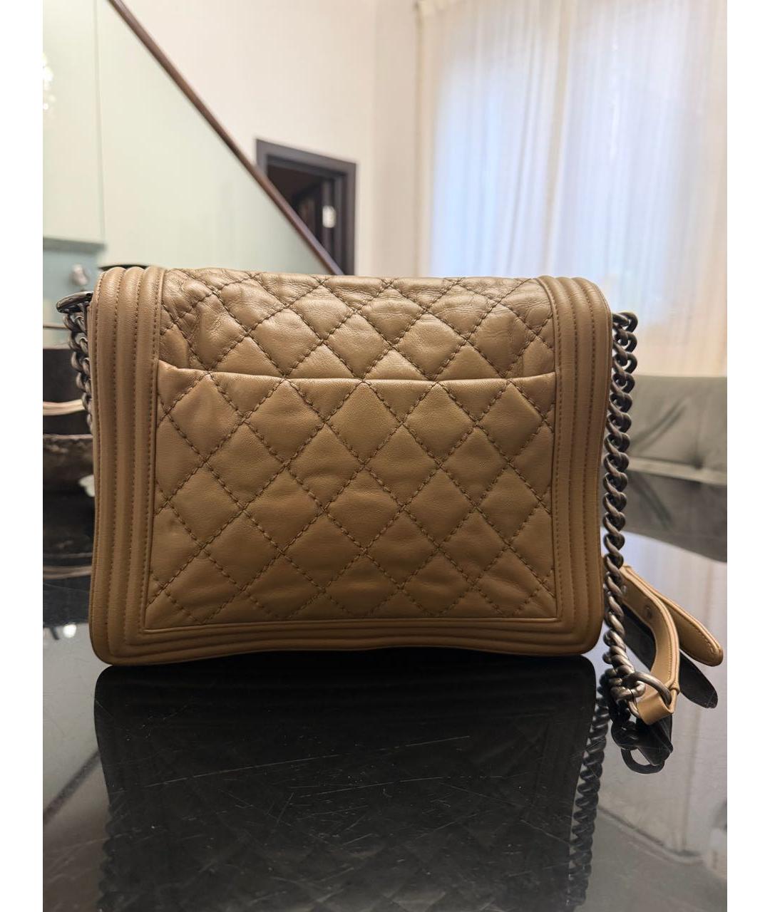 CHANEL Бежевая кожаная сумка через плечо, фото 2