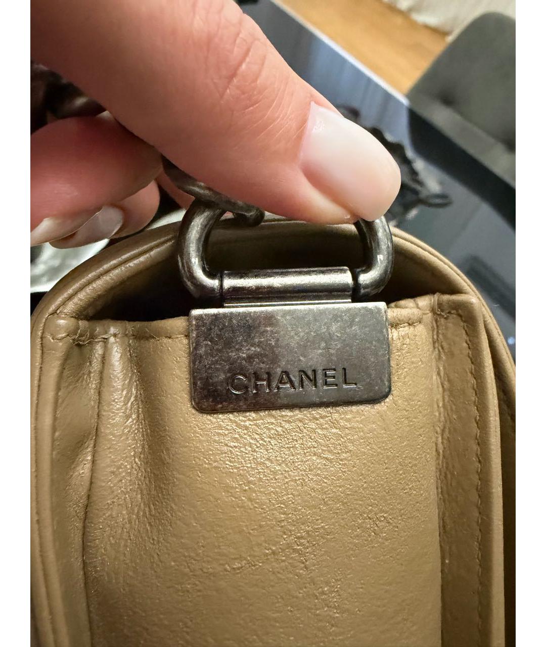 CHANEL Бежевая кожаная сумка через плечо, фото 8