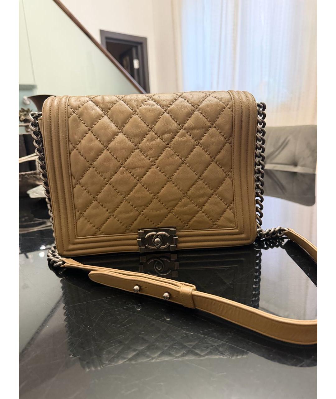 CHANEL Бежевая кожаная сумка через плечо, фото 9
