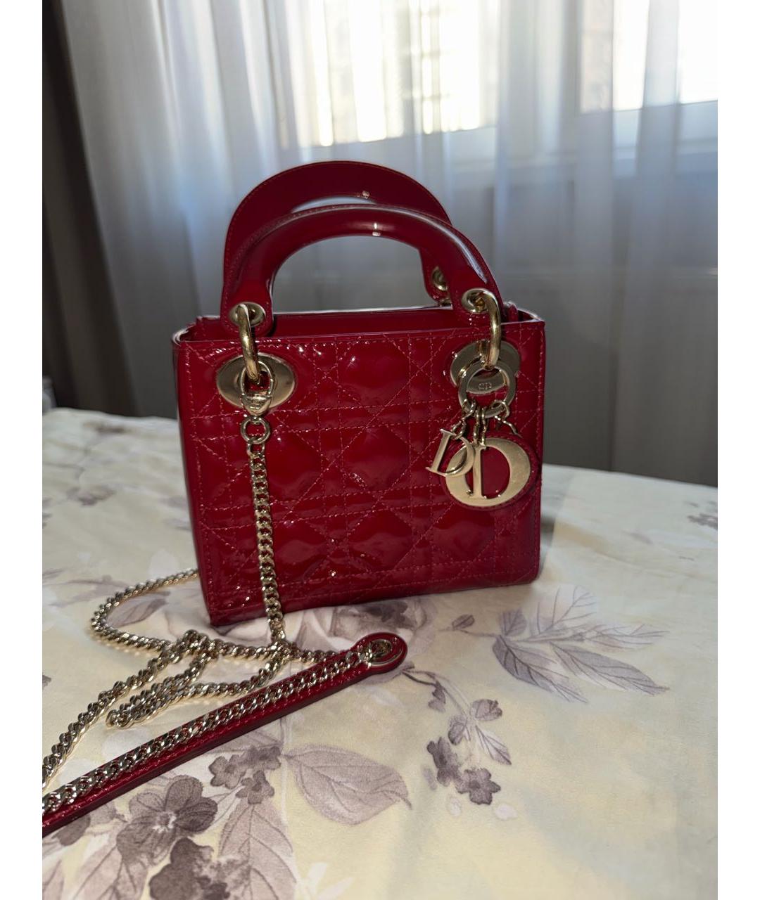 CHRISTIAN DIOR Красная сумка с короткими ручками из лакированной кожи, фото 9