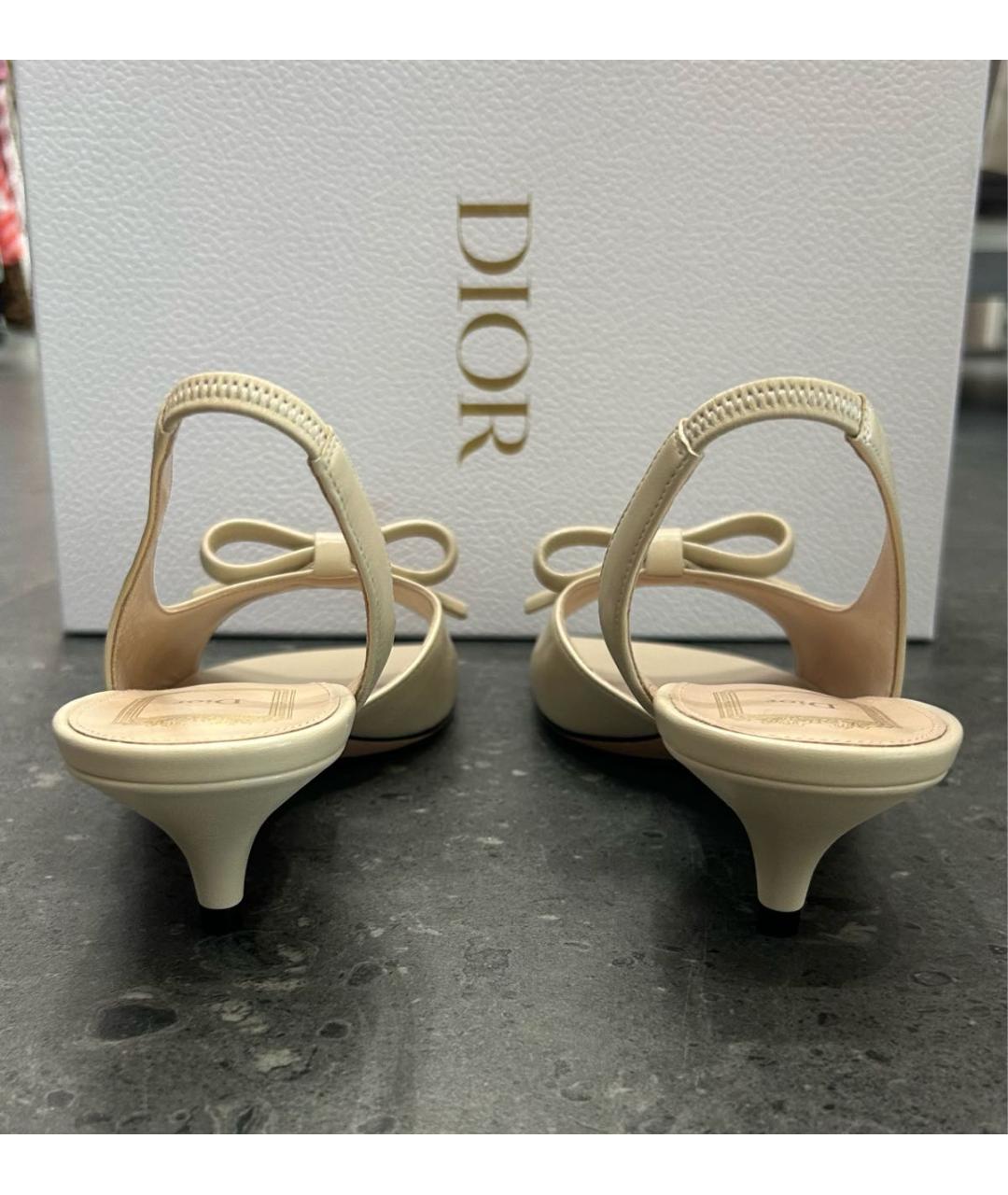 CHRISTIAN DIOR Бежевые кожаные босоножки, фото 3