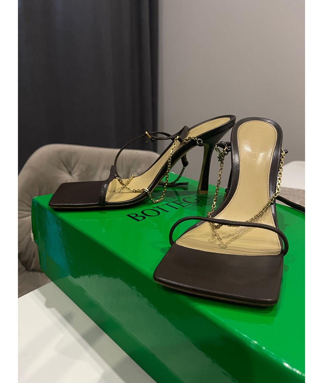 BOTTEGA VENETA Коричневые кожаные босоножки, фото 2
