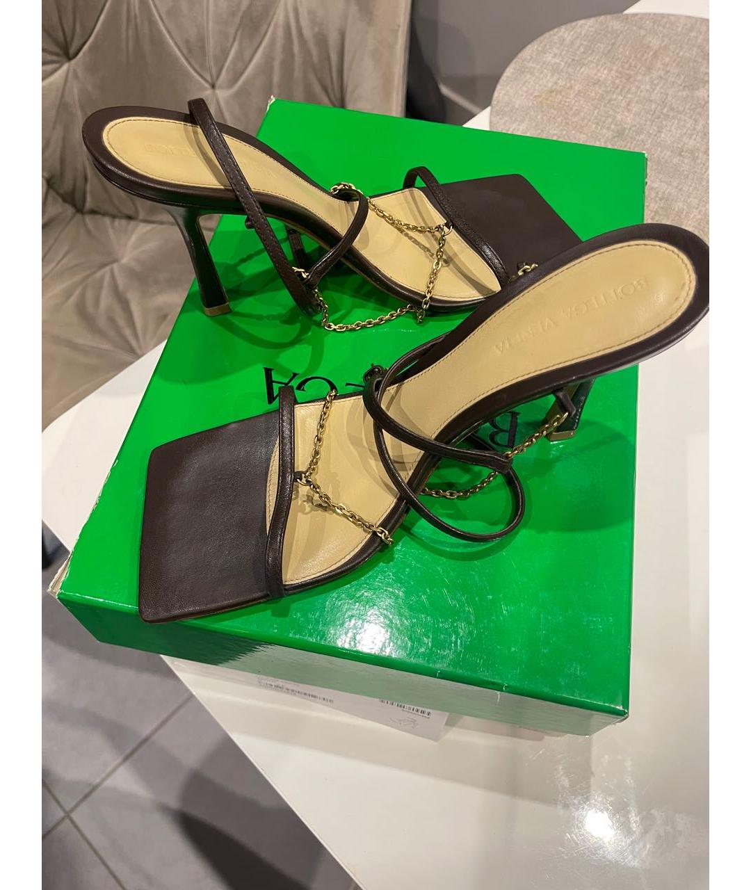 BOTTEGA VENETA Коричневые кожаные босоножки, фото 4