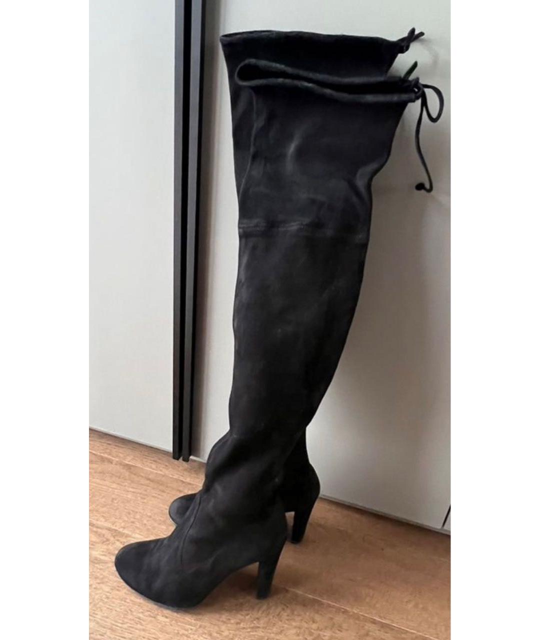 STUART WEITZMAN Черные замшевые ботфорты, фото 2
