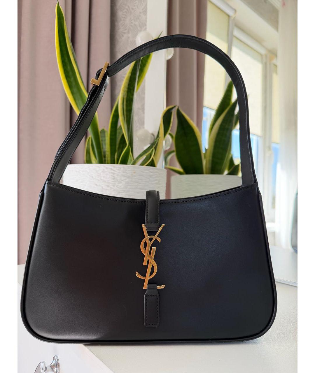 YVES SAINT LAURENT BEAUTY Черная сумка с короткими ручками из экзотической кожи, фото 9
