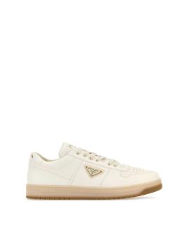 PRADA Низкие кроссовки / кеды