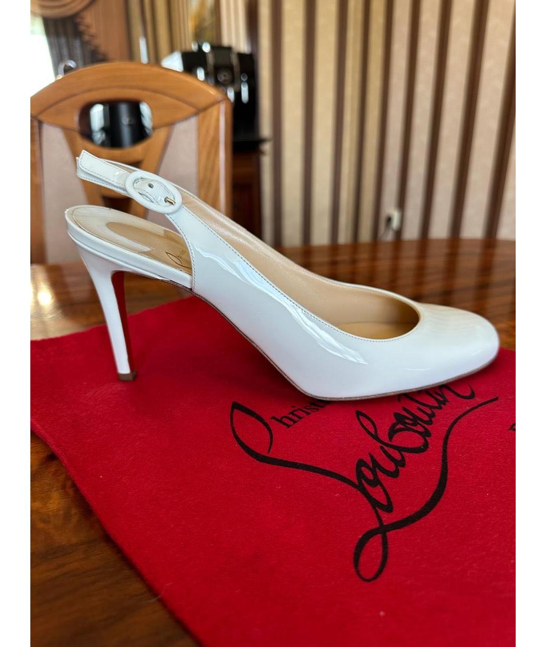 CHRISTIAN LOUBOUTIN Белые туфли из лакированной кожи, фото 8